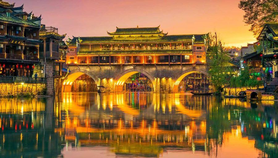 Một số lưu ý khi du lịch đến Phượng Hoàng cổ trấn