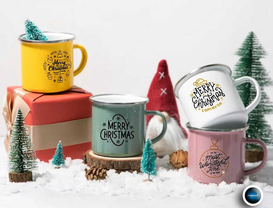 Những chiếc ly sứ có in hình giáng sinh là một trong những món quà tặng được nhiều người lựa chọn nhất