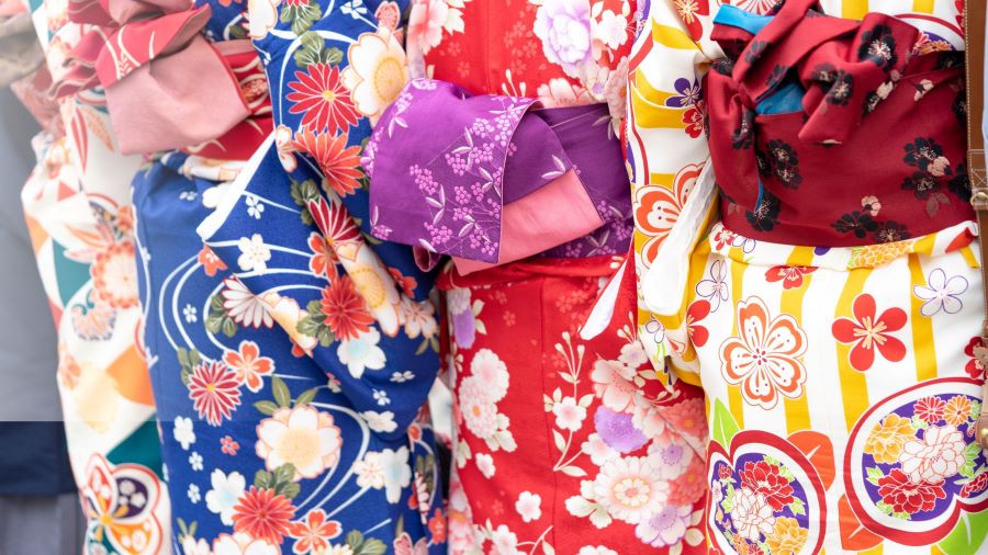Obi là một loại thắt lưng dùng cho Kimono