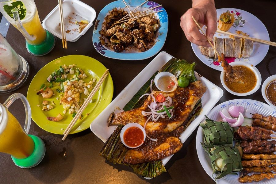 Chomp Chomp nằm trong top các địa điểm ăn uống nổi tiếng ở Singapore