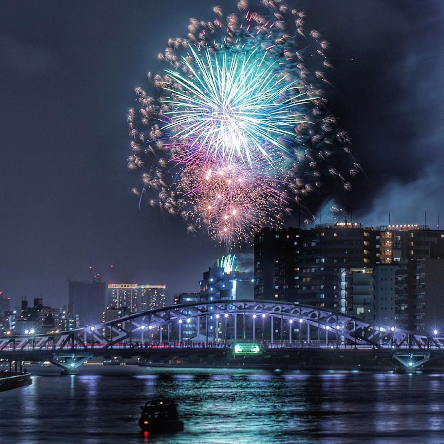 Lễ hội pháo hoa nổi tiếng tại Nhật Bản