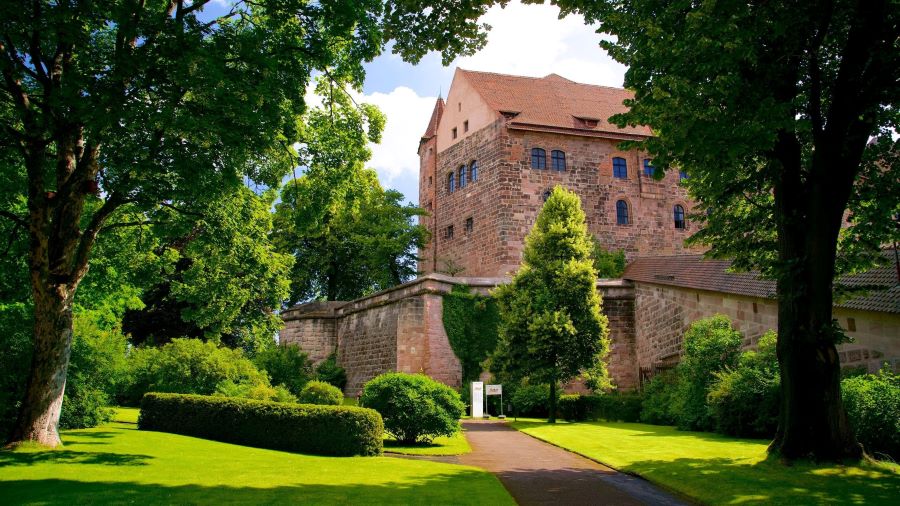 Khung cảnh đầy ấn tượng của tòa thị chính