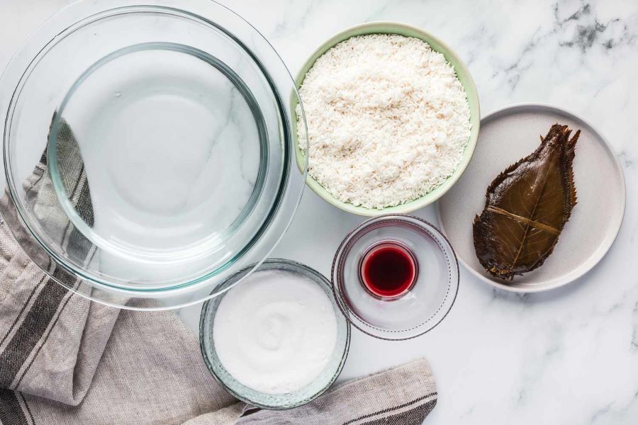 Các nguyên liệu cần chuẩn bị để có thể làm bánh Sakura Mochi chuẩn vị Nhật Bản 