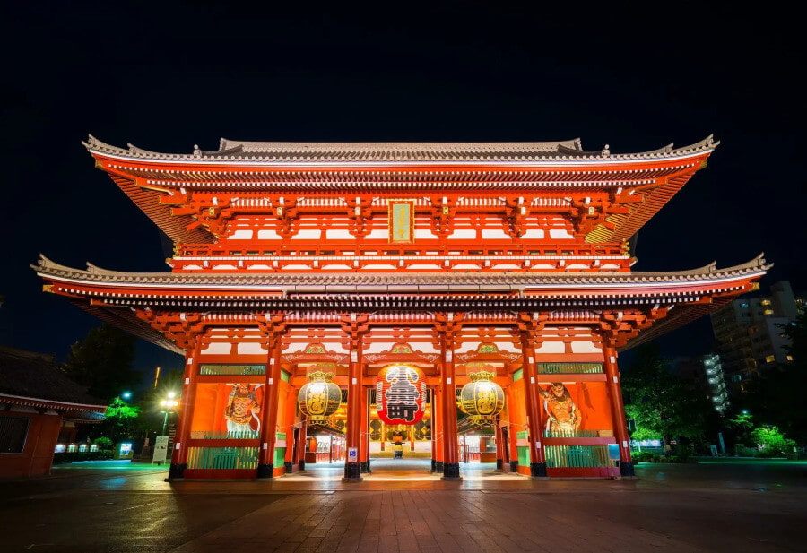 Ngày nay, chùa Sensoji vẫn giữ được nét cổ kính và linh thiêng vốn có, thu hút hàng triệu tín đồ du lịch Nhật Bản mỗi năm