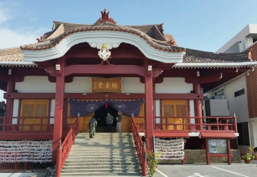 Kannondo là ngôi điện chính, nơi thờ phụng bức tượng Phật Quan Thế Âm Bồ Tát – vị thần được người dân Nhật Bản vô cùng tôn kính