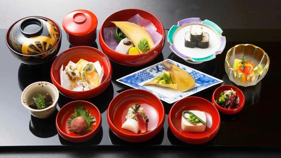 Bữa ăn Shojin Ryori là một trải nghiệm ẩm thực tinh tế mà bạn không nên bỏ qua trong chuyến food tour Nhật Bản của mình