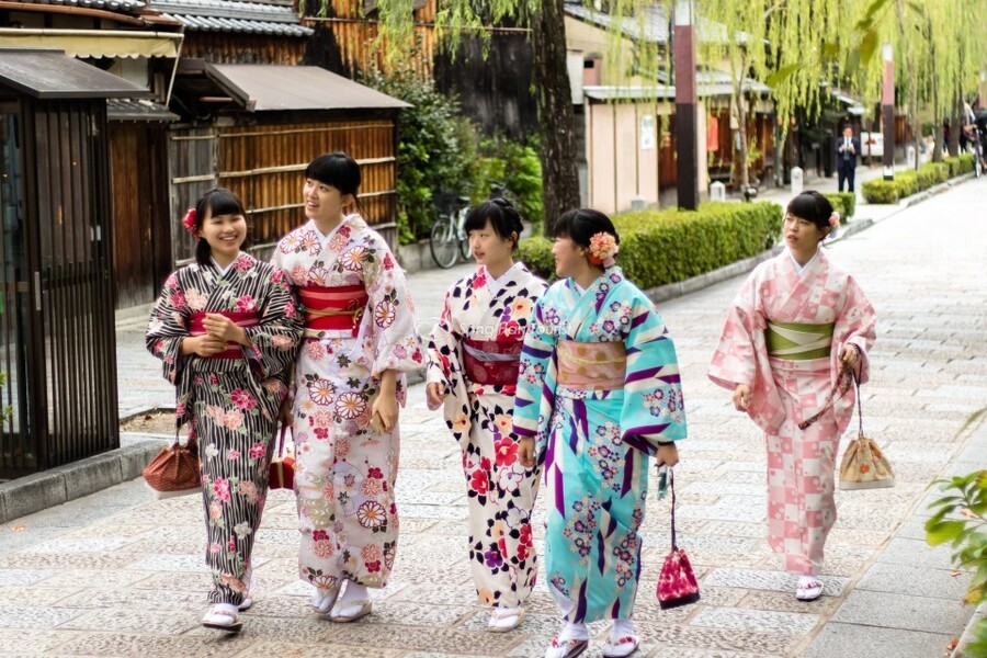 Du khách đến Nhật Bản có thể tham gia trải nghiệm mặc Kimono và Yukata