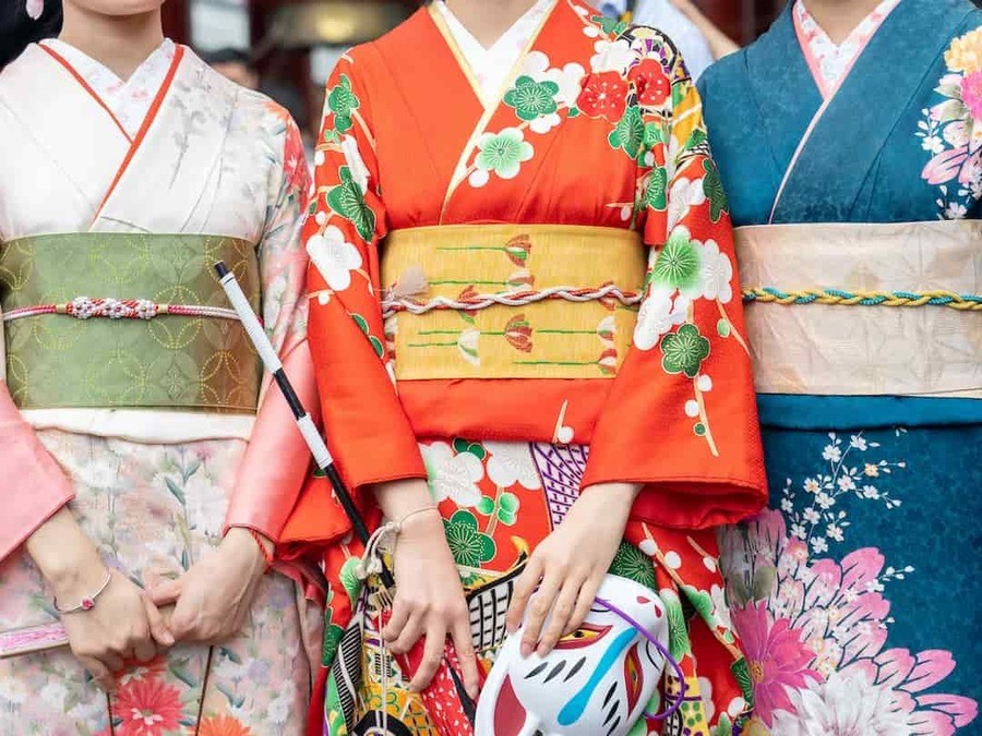 Kimono là trang phục truyền thống trang trọng và tinh tế trong các dịp đặc biệt của Nhật Bản