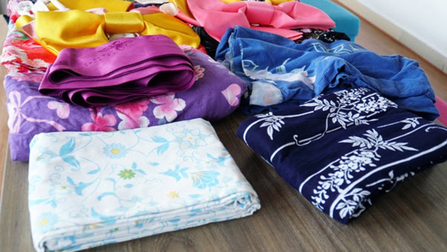 Các loại vải để may Yukata tương đối nhẹ, mỏng và có cảm giác thoải mái