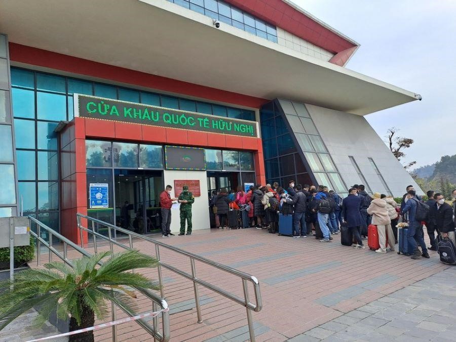 Tại sao không nên đi du lịch Trung Quốc bằng đường bộ