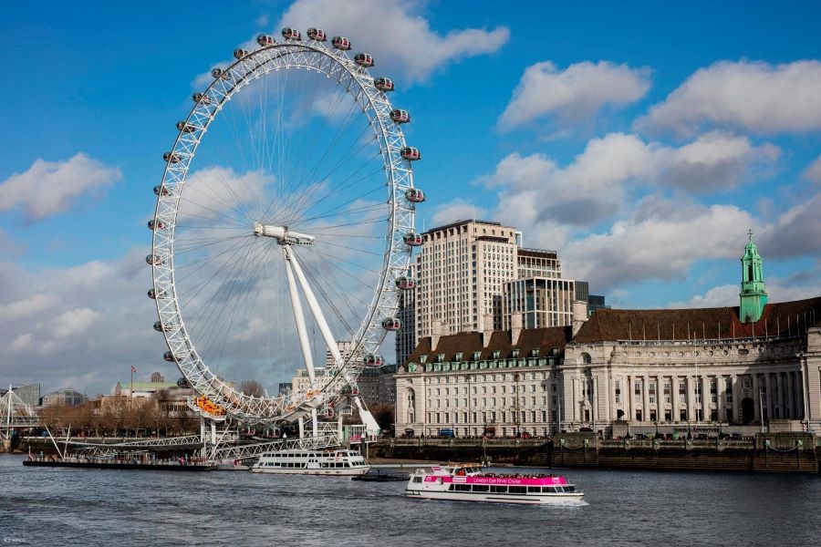London Eye (hay Vòng quay thiên niên kỷ) - vòng xoay cao nhất châu Âu