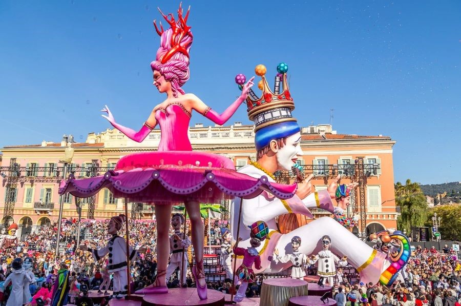 Những lễ hội nổi tiếng ở Pháp diễn ra gần như quanh năm, được xây dựng với nhiều chủ đề đa dạng 