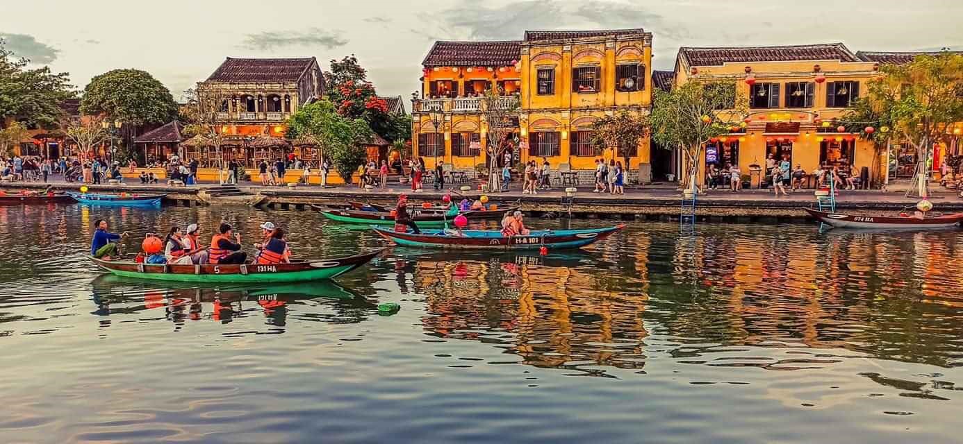 Tại sao nên lựa chọn đi du lịch trong nước tại Top Ten Travel