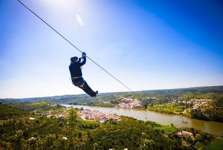 Đu dây từ Tây Ban Nha sang Bồ Đào Nha