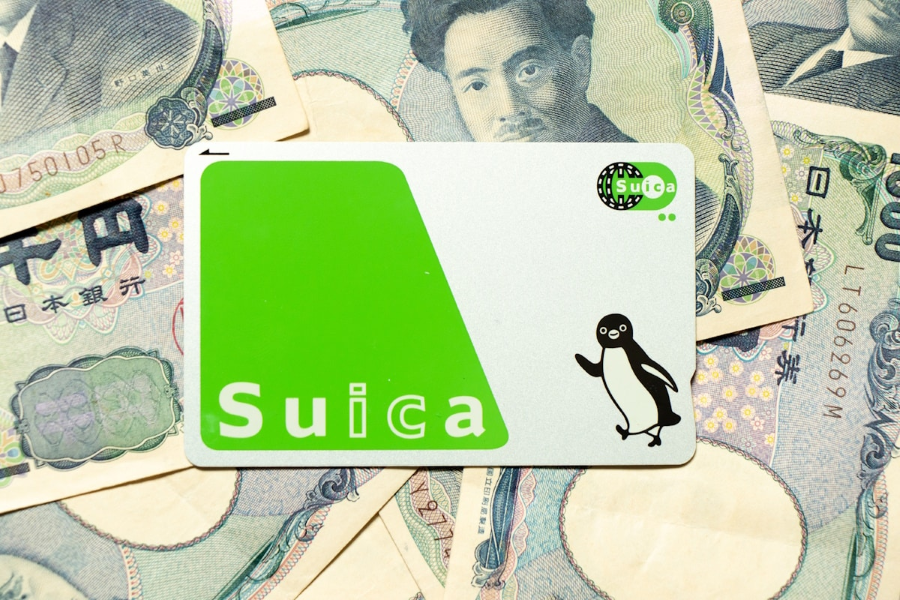 Suica trở thành một vật bất ly thân của người dân địa phương và du khách khi đi du lịch Nhật Bản