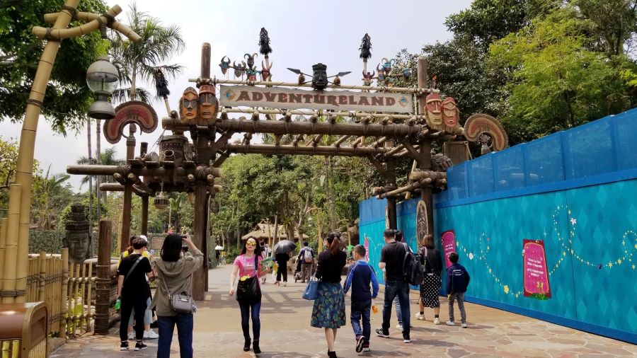 Adventureland là không gian dành riêng cho những người yêu thích sự phiêu lưu