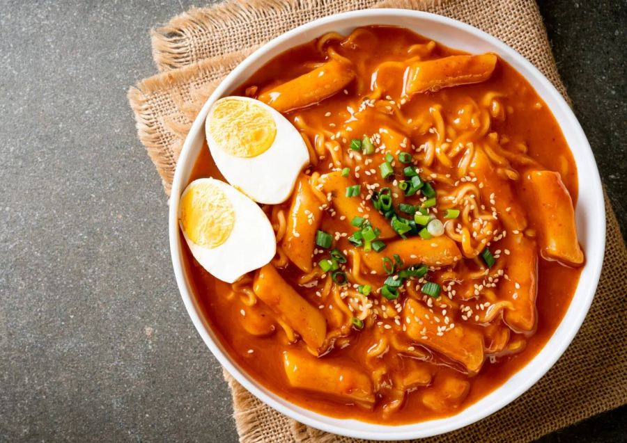 Tteokbokki là một món ăn truyền thống của Hàn Quốc