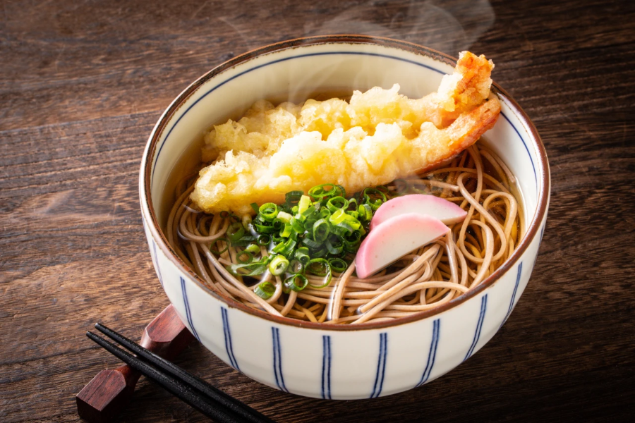 Toshikoshi Soba - một loại mì soba dài và mỏng, tượng trưng cho sự trường thọ và may mắn