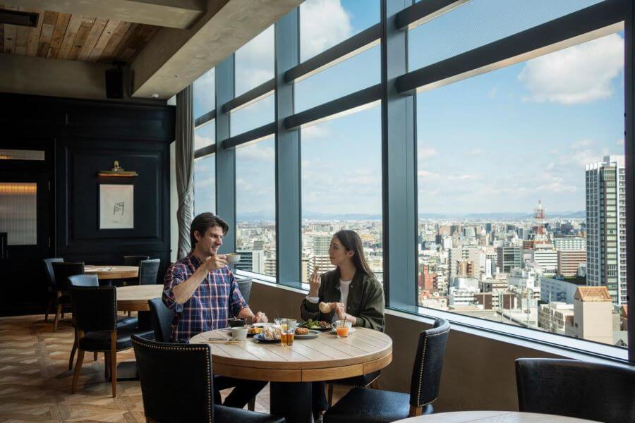 Thưởng thức ẩm thực cũng là một trải nghiệm tuyệt vời tại Tháp đôi JR Central Nhật Bản