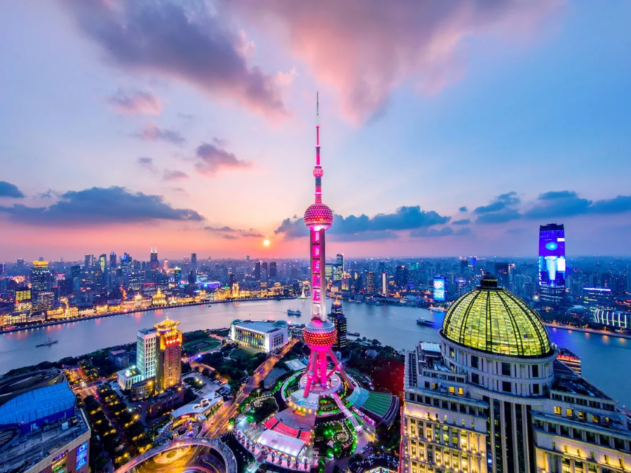 Tháp truyền hình này là điểm đến không thể bỏ qua của nhiều du khách khi đi du lịch Trung Quốc