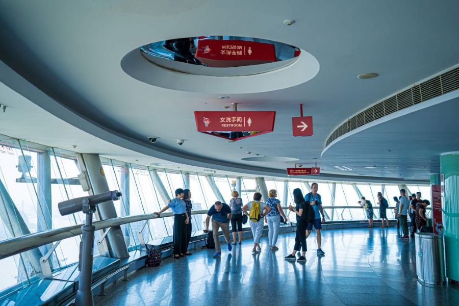 Dừng chân tại đây, du khách sẽ được chiêm ngưỡng thành phố Thượng Hải từ trên cao