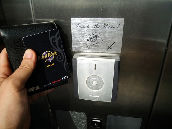 the tu ra vao khach san-min