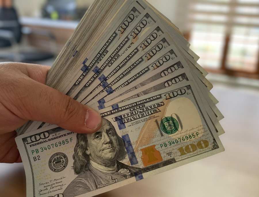 Đô la Mỹ là đồng tiền chung được sử dụng nhiều nhất ở Los Angeles