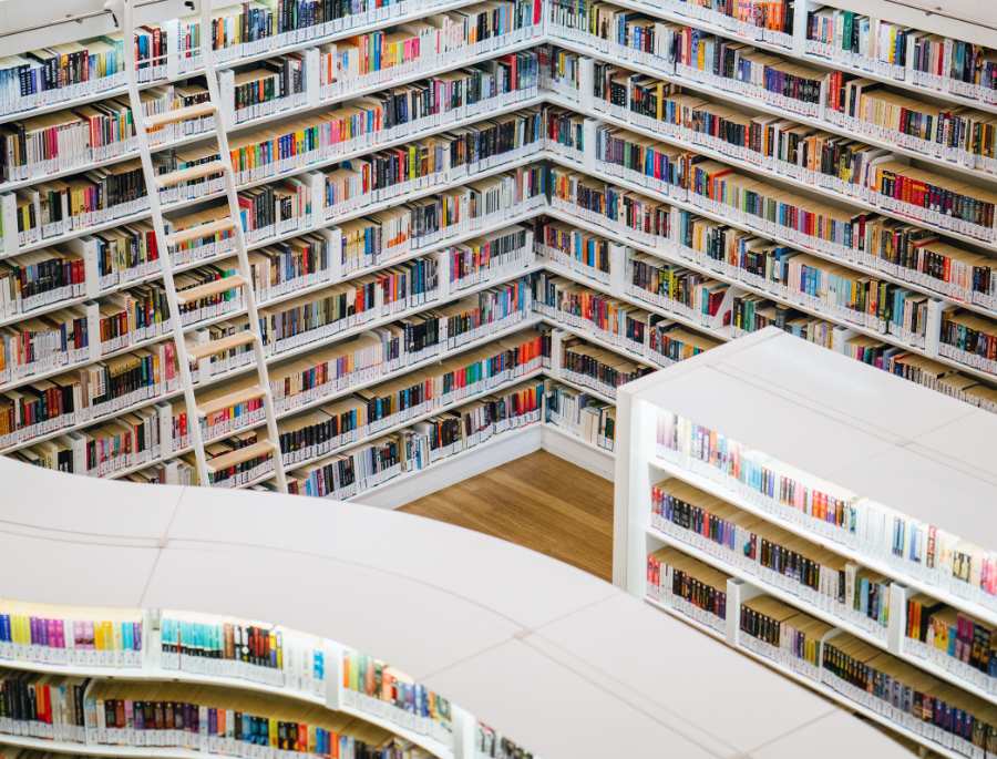 Thư viện lưu trữ rất nhiều các tài liêu cần thiết phục vụ cho quá trình học tập của sinh viên