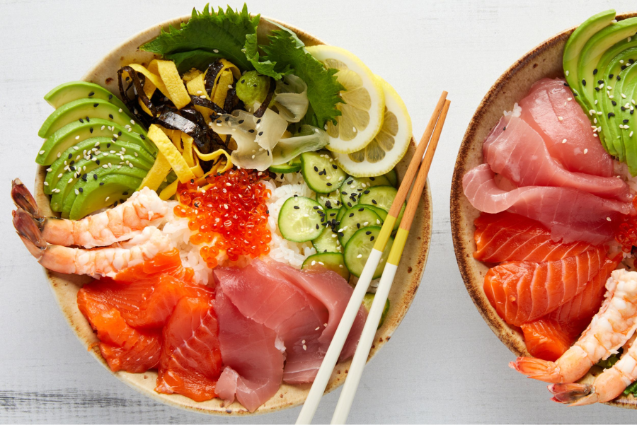 Với sự kết hợp hài hòa giữa màu sắc và hương vị, Chirashi Sushi không chỉ đẹp mắt mà còn rất giàu dinh dưỡng