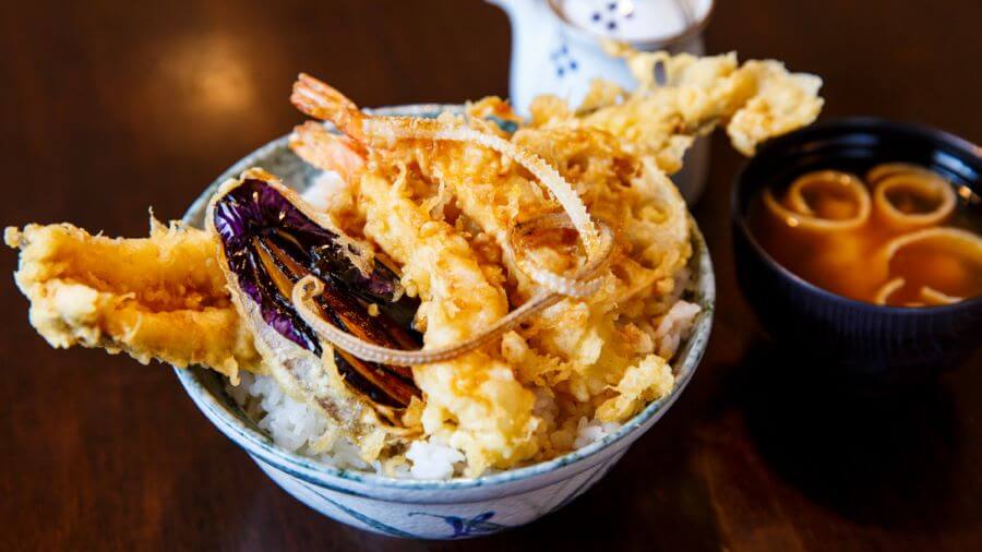 Tendon là món Donburi dành cho những người yêu thích Tempura
