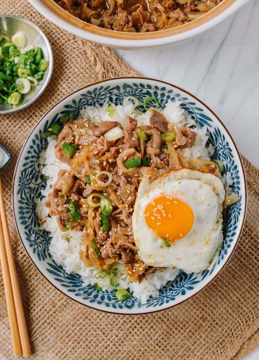 Gyudon - Món ăn ẩm thực đường phố phổ biến