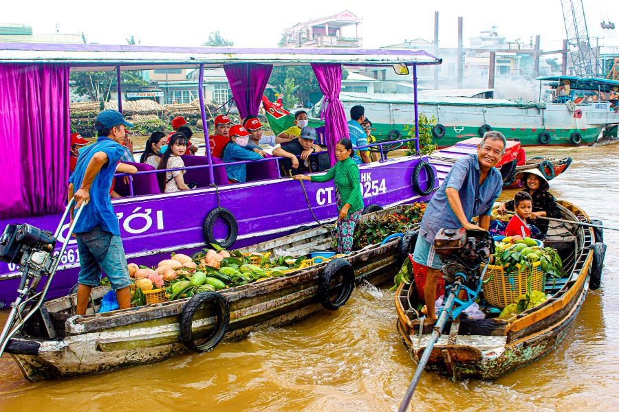 Chợ nổi Cái Răng - điểm đến hàng đầu của du khách khi đến Cần Thơ