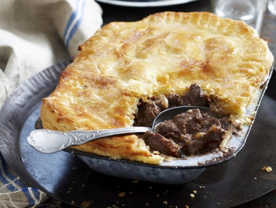 Steak and kidney pie - món ăn ấn tượng tại Vương Quốc Anh