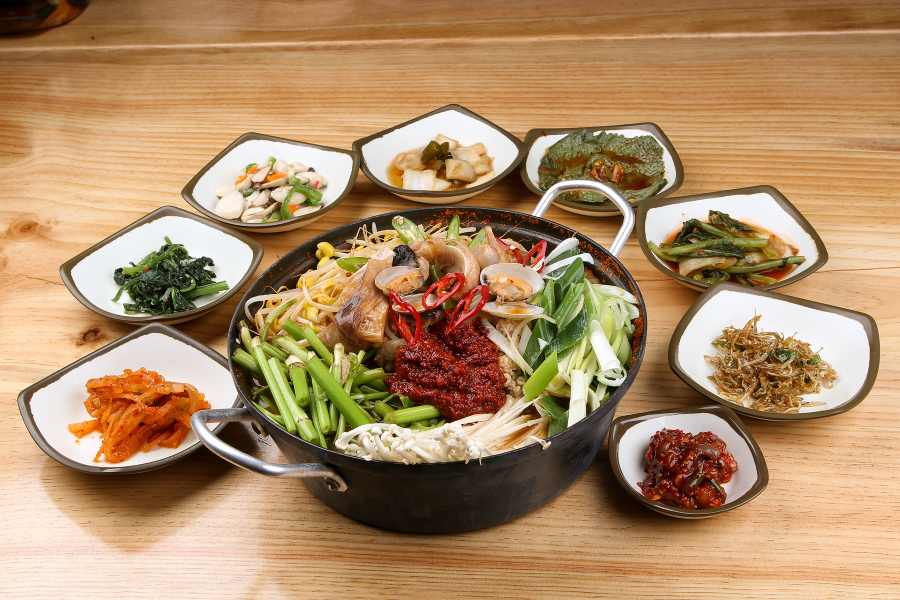 Lẩu đậu hũ chiên Halmae - Một trong những món ăn Busan hấp dẫn khiến bạn "càng ăn càng ghiền"