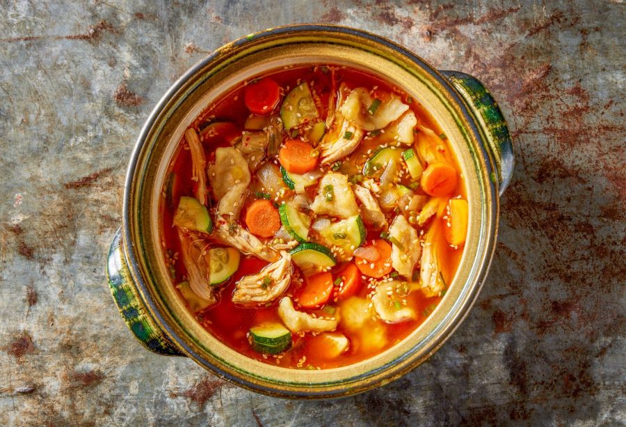 Súp chính là một trong những món ăn đặc trưng của mùa xuân Hàn Quốc