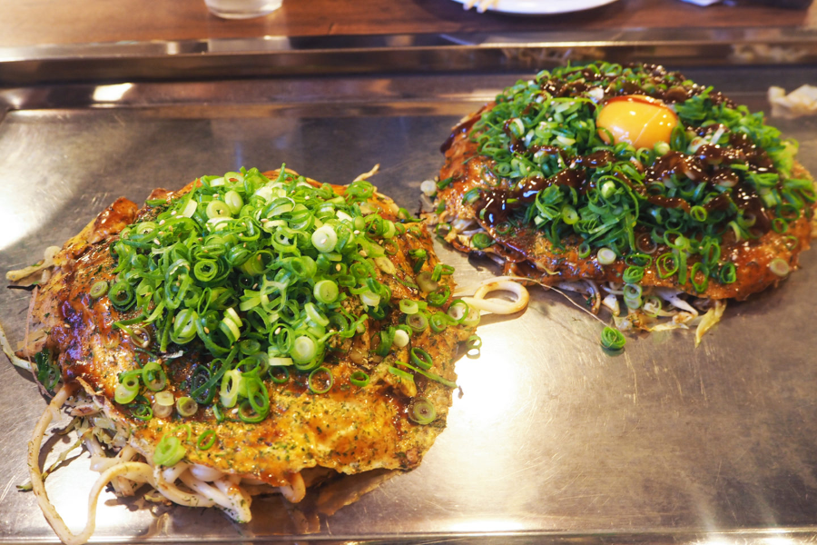 Okonomiyaki Nagataya tại Hiroshima là một địa chỉ ẩm thực không thể bỏ qua cho những tín đồ của món bánh xèo Nhật Bản
