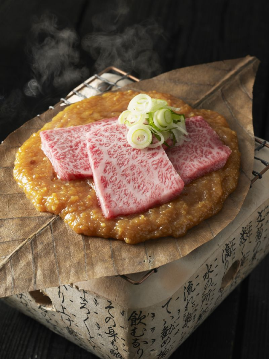 Một trong những cách thưởng thức thịt bò Hida độc đáo mà bạn không nên bỏ qua chính là món Phoha Miso