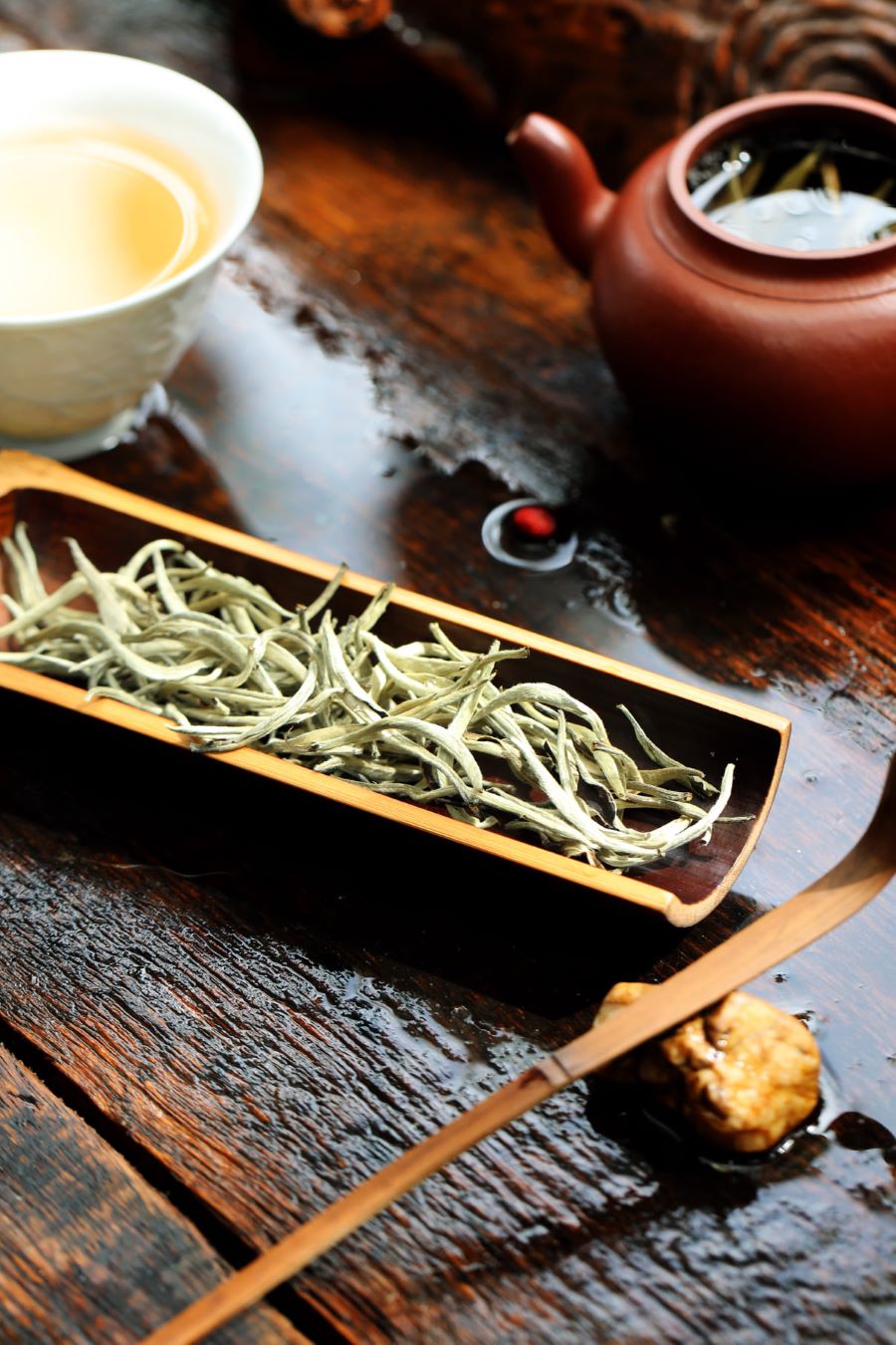 Thưởng thức Bạch Hào Ngân Châm - Trải nghiệm trà đạo tao nhã