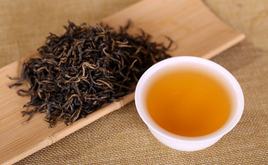 Nhắc đến Kỳ Môn Hồng Trà là một thức uống huyền bí, ẩn chứa hương vị tinh tế, tao nhã bậc nhất trong thế giới trà