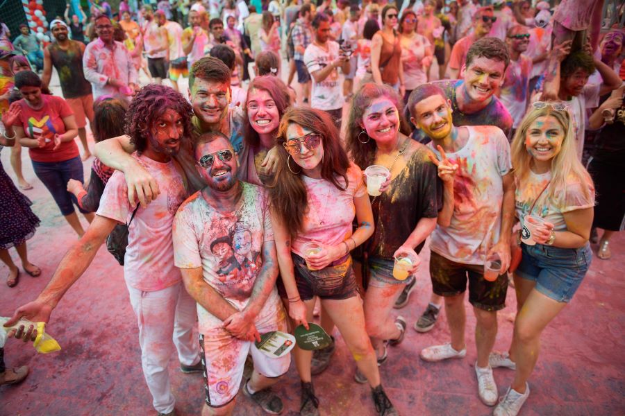 Ấn Độ rực rỡ, tưng bừng trong lễ hội Holi