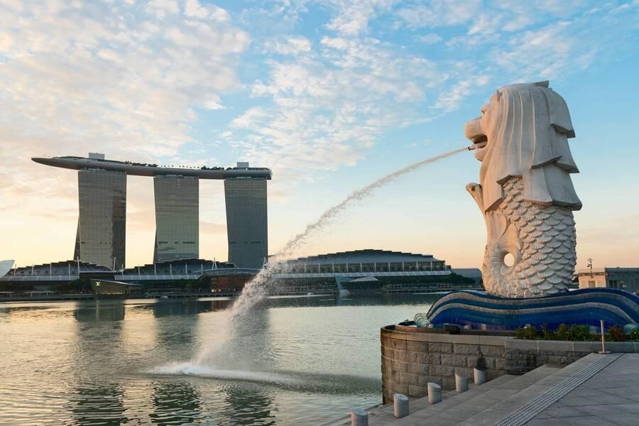 Tượng Merlion là biểu tượng đặc trưng của Singapore