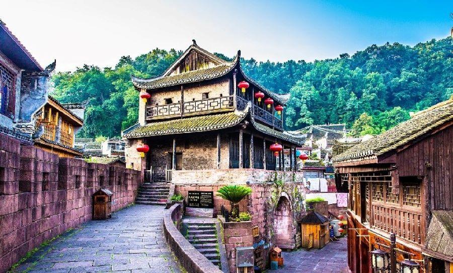 Vẻ đẹp cổ kín của Bắc Môn cổ thành tại Phượng Hoàng cổ trấn