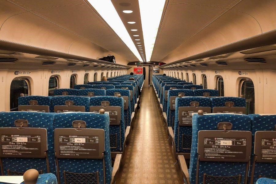 Trên tàu Shinkansen còn có ghế hạng sang