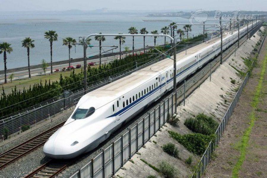 Vào khoảng những năm 40 của thế kỷ trước, Shinkansen bắt đầu xuất hiện rộng khắp Nhật Bản