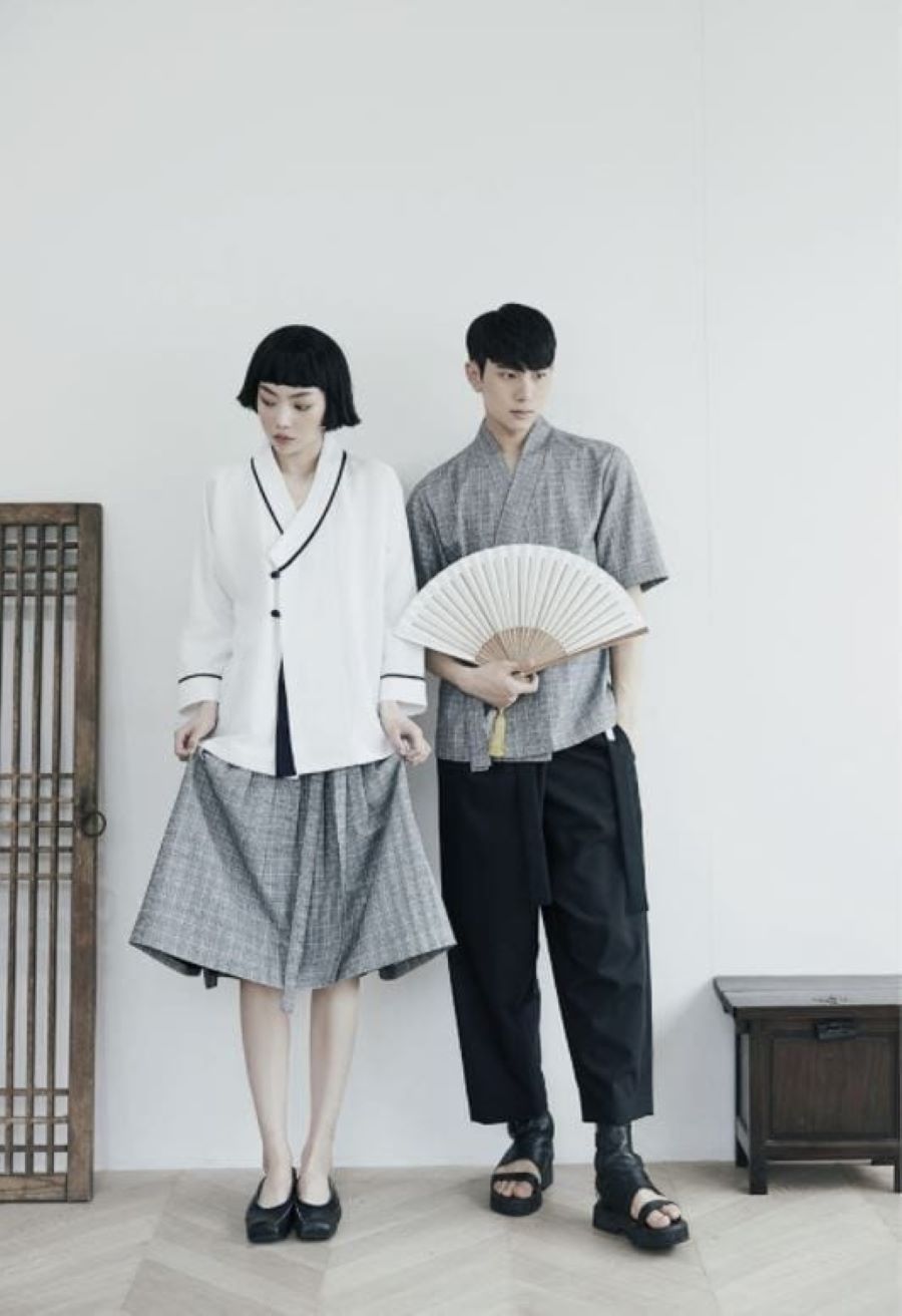 Trang phục Hanbok cách tân thu hút nhiều sự quan tâm của giới trẻ Hàn Quốc