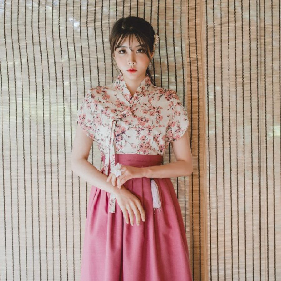 Váy Hanbok dáng dài đang được nhiều cô nàng Hàn mê mẩn
