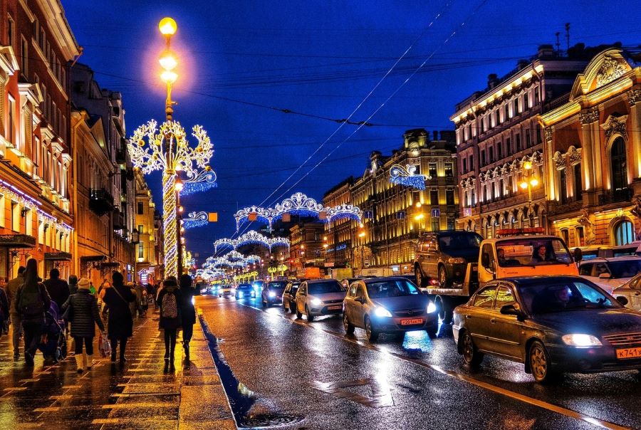 Đại lộ Nevsky Avenue chính là trái tim rực rỡ của thành phố Saint Petersburg hoa lệ