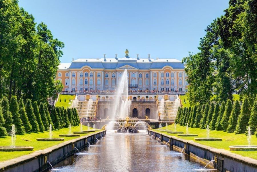 Cung điện mùa hè Peterhof được mệnh danh là 