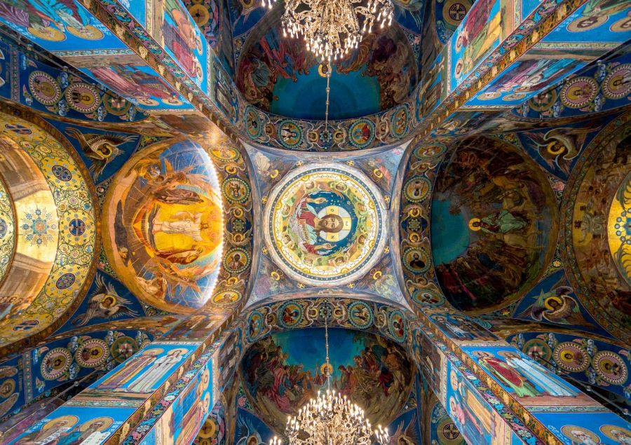 Phong cách kiến trúc lộng lẫy, tinh tế bên trong Nhà thờ Chúa Cứu thế trên Máu đổ