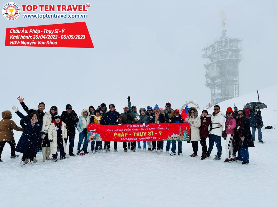 Tổng hợp hình đoàn tour du lịch khởi hành tháng 4 tại Top Ten Travel